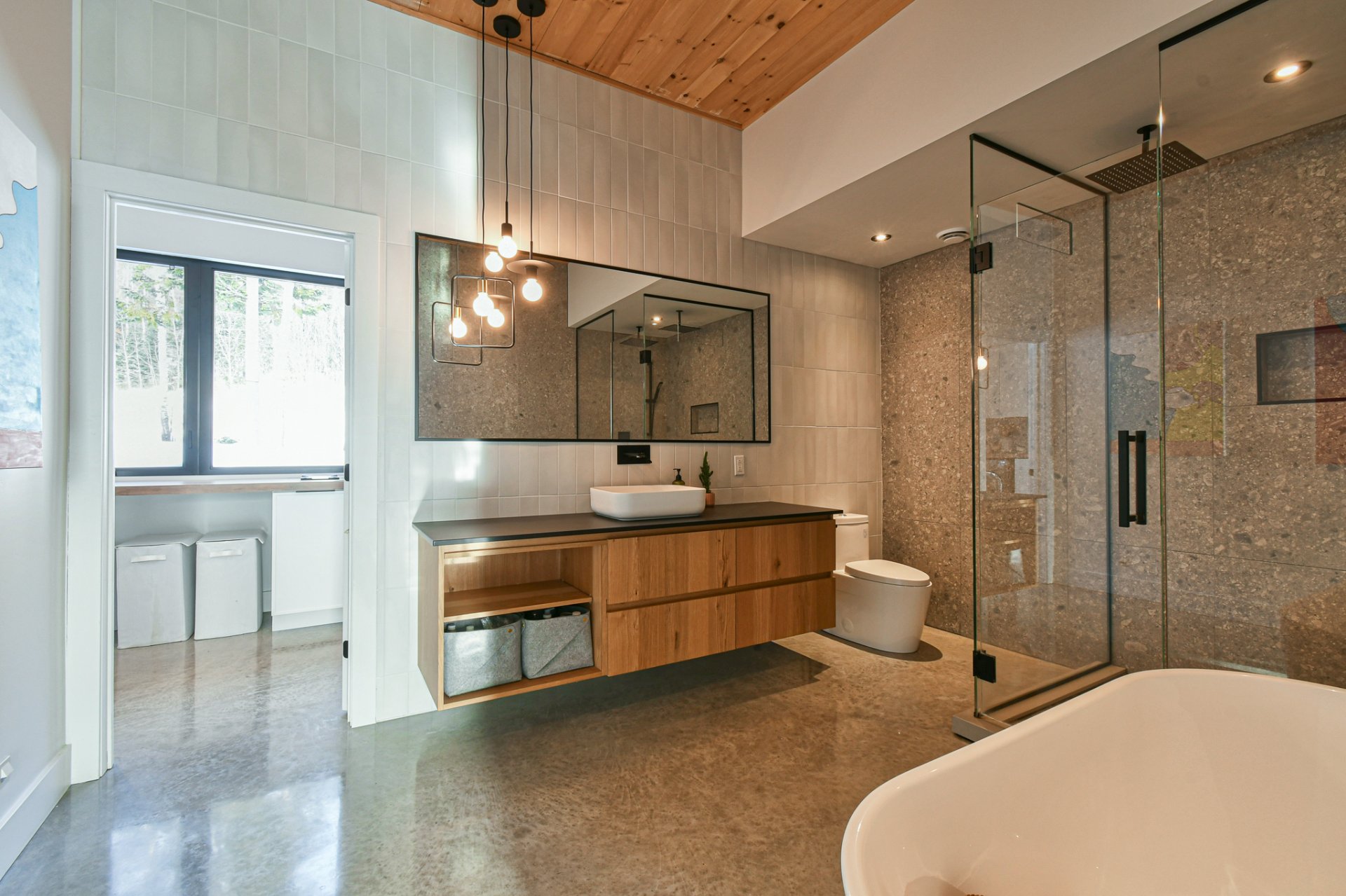 Salle de bains attenante à la CCP