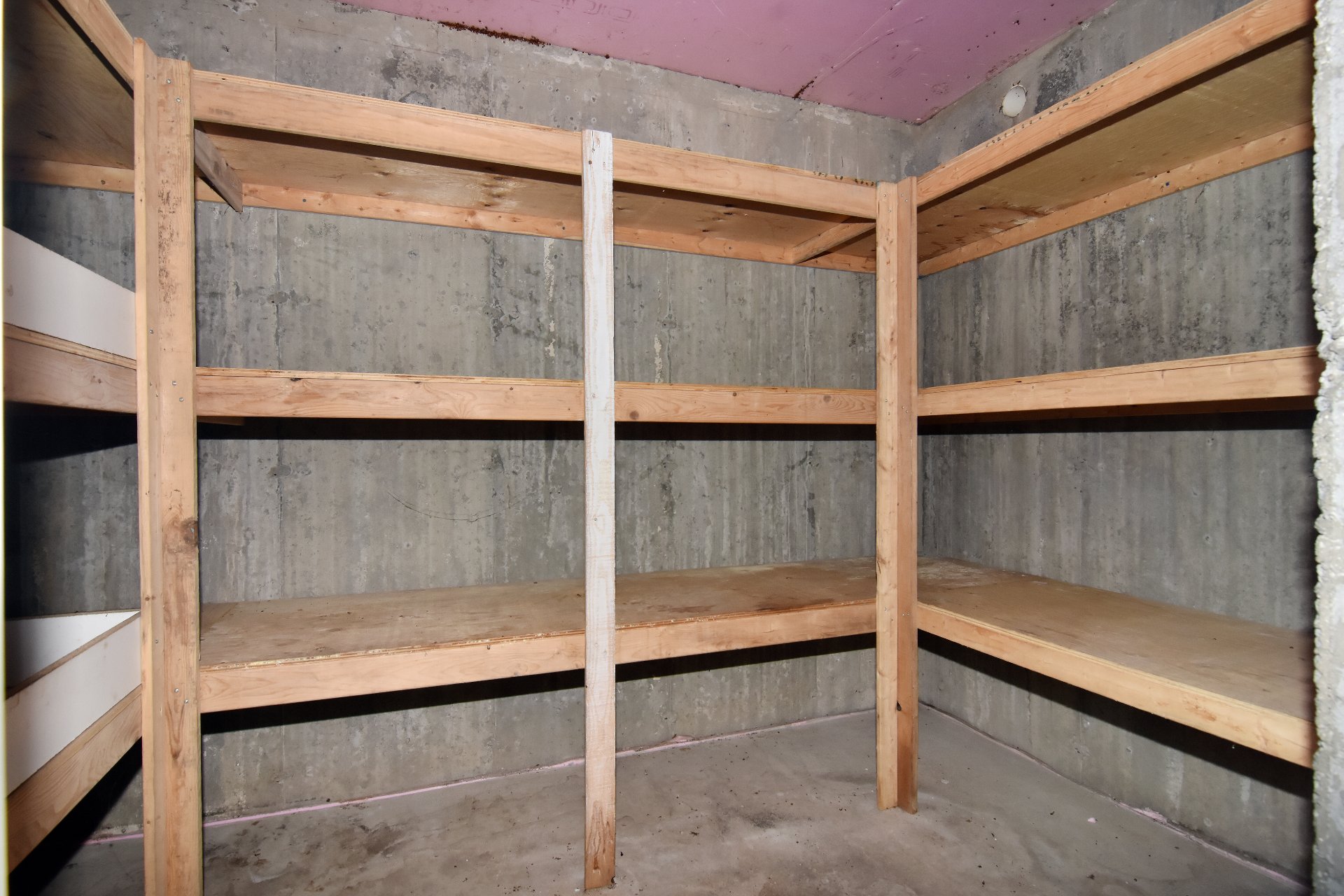 Cave/ chambre froide