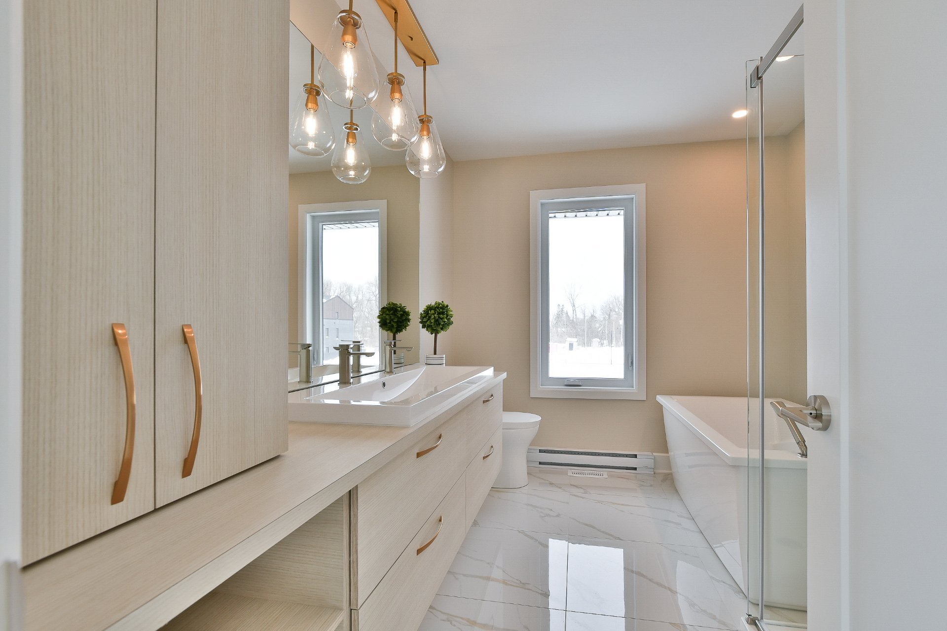 Ensuite bathroom