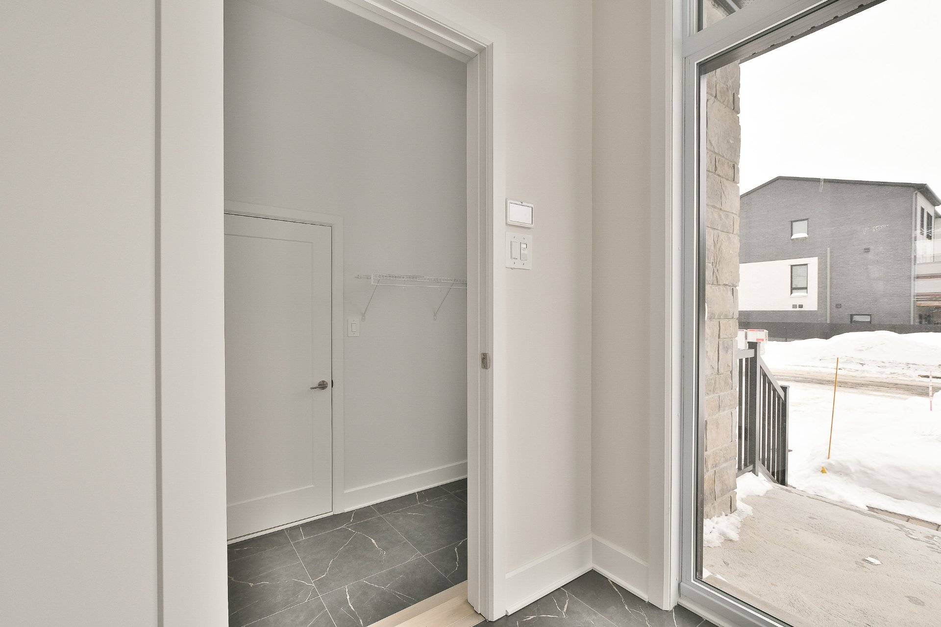 Walk-in closet