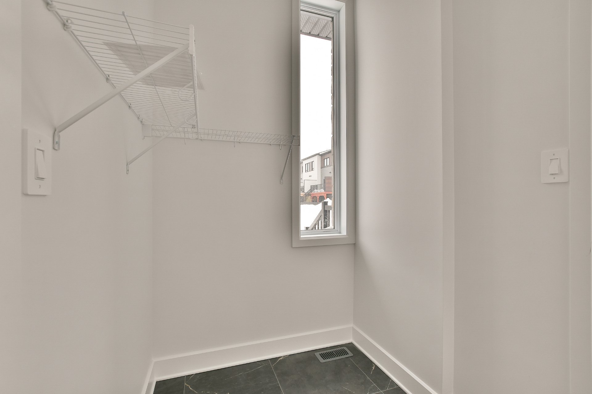 Walk-in closet