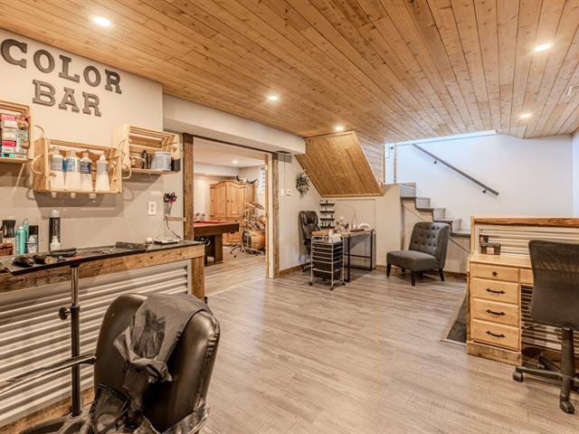 Salon