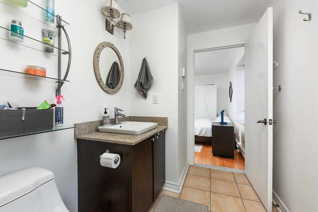 Ensuite bathroom