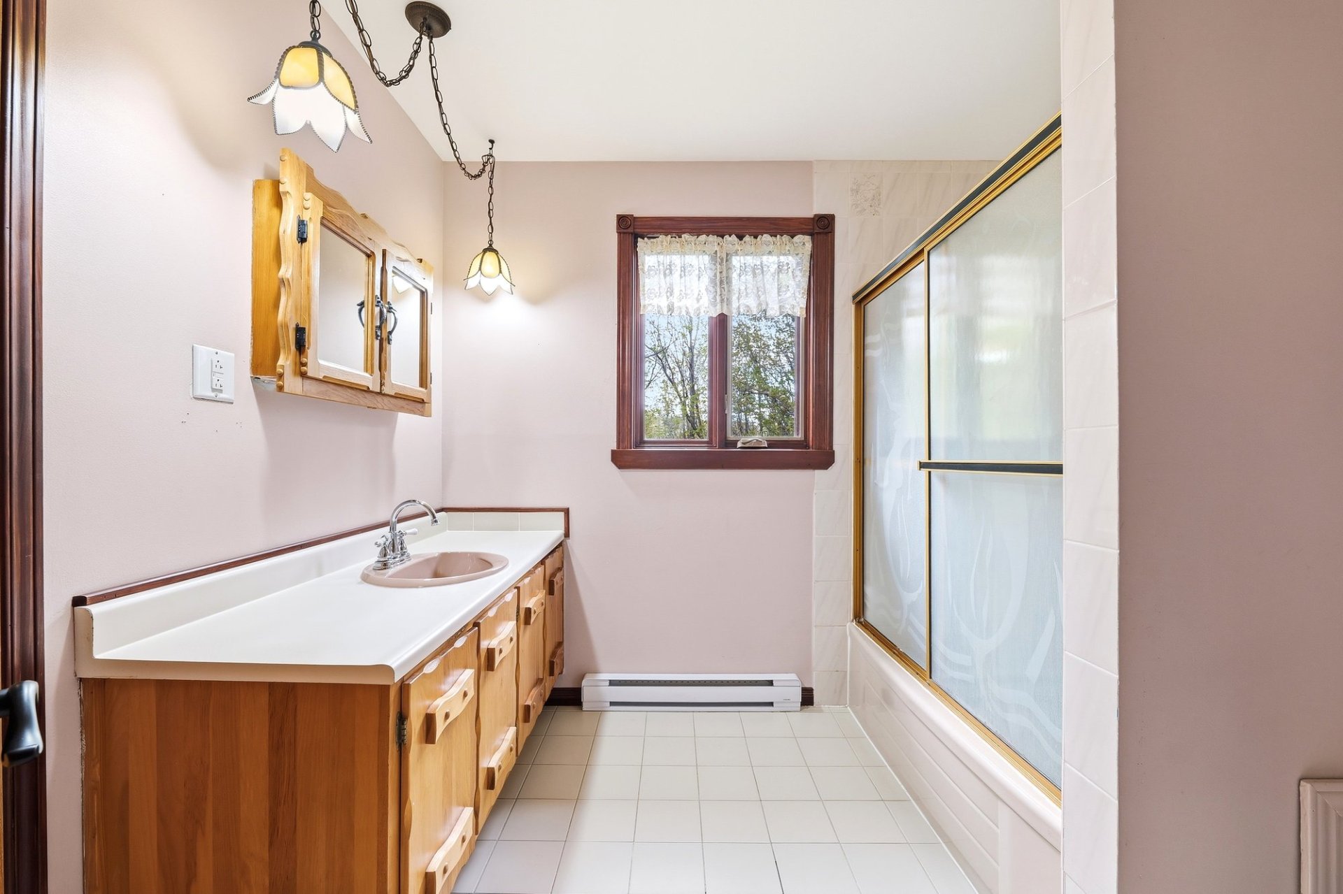 Ensuite bathroom