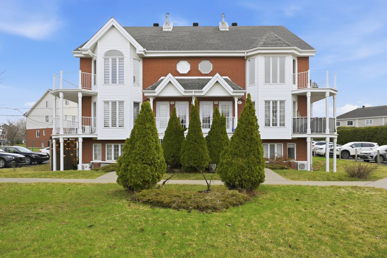 Immeuble de 6 unités, entrée indépendante