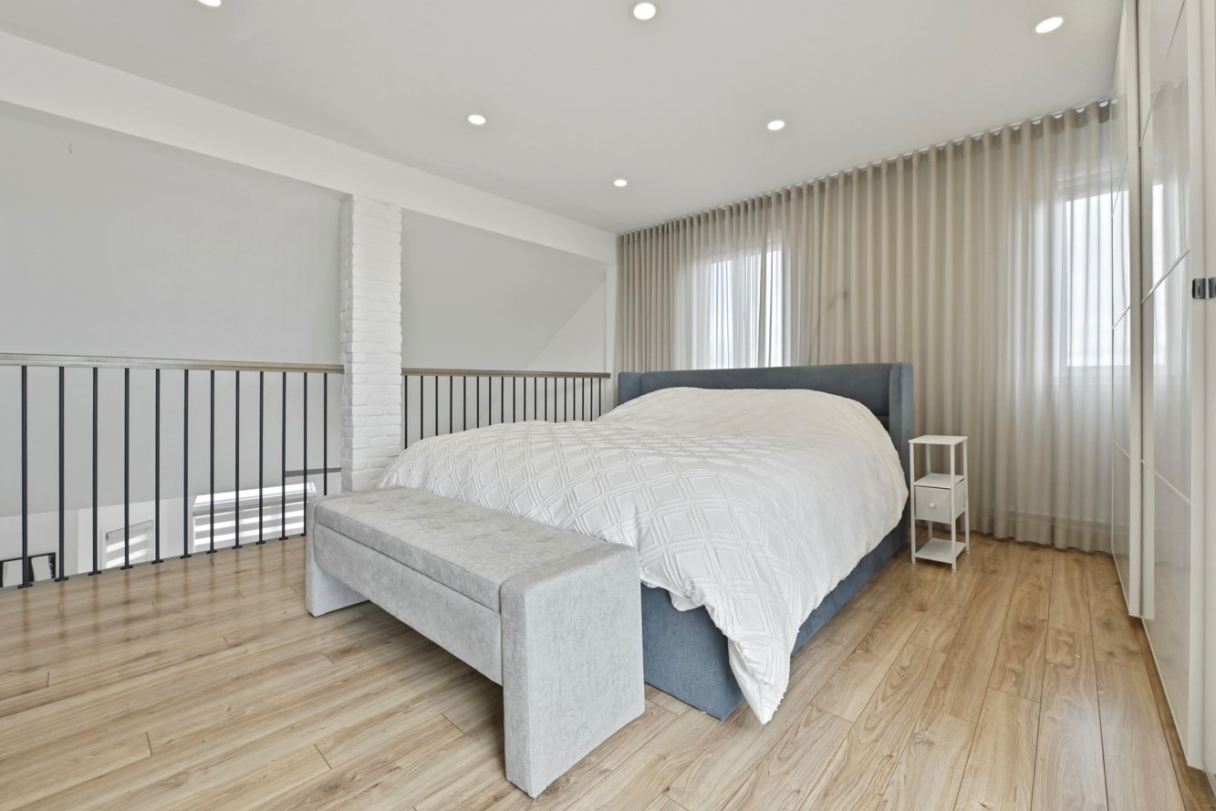 Actuellement aménagée en chambre principale