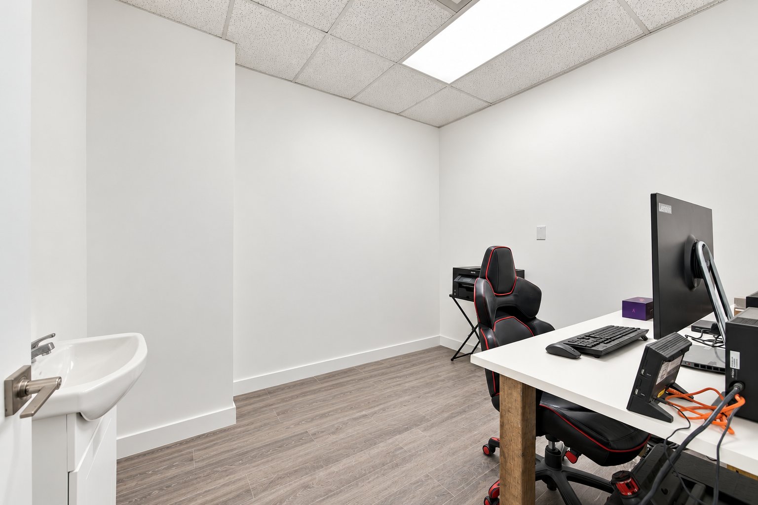 Local commercial, bureau fermé