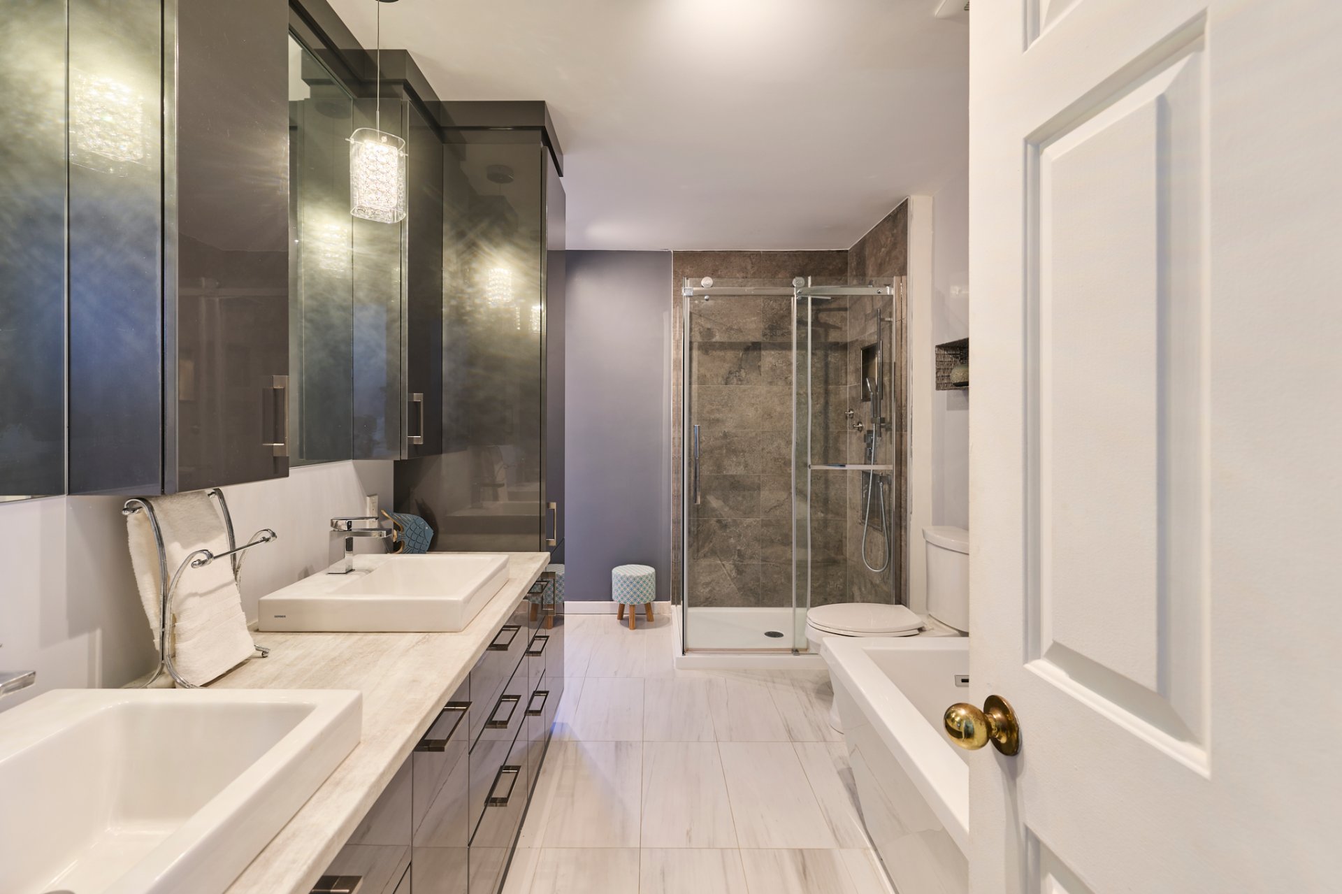 Ensuite bathroom