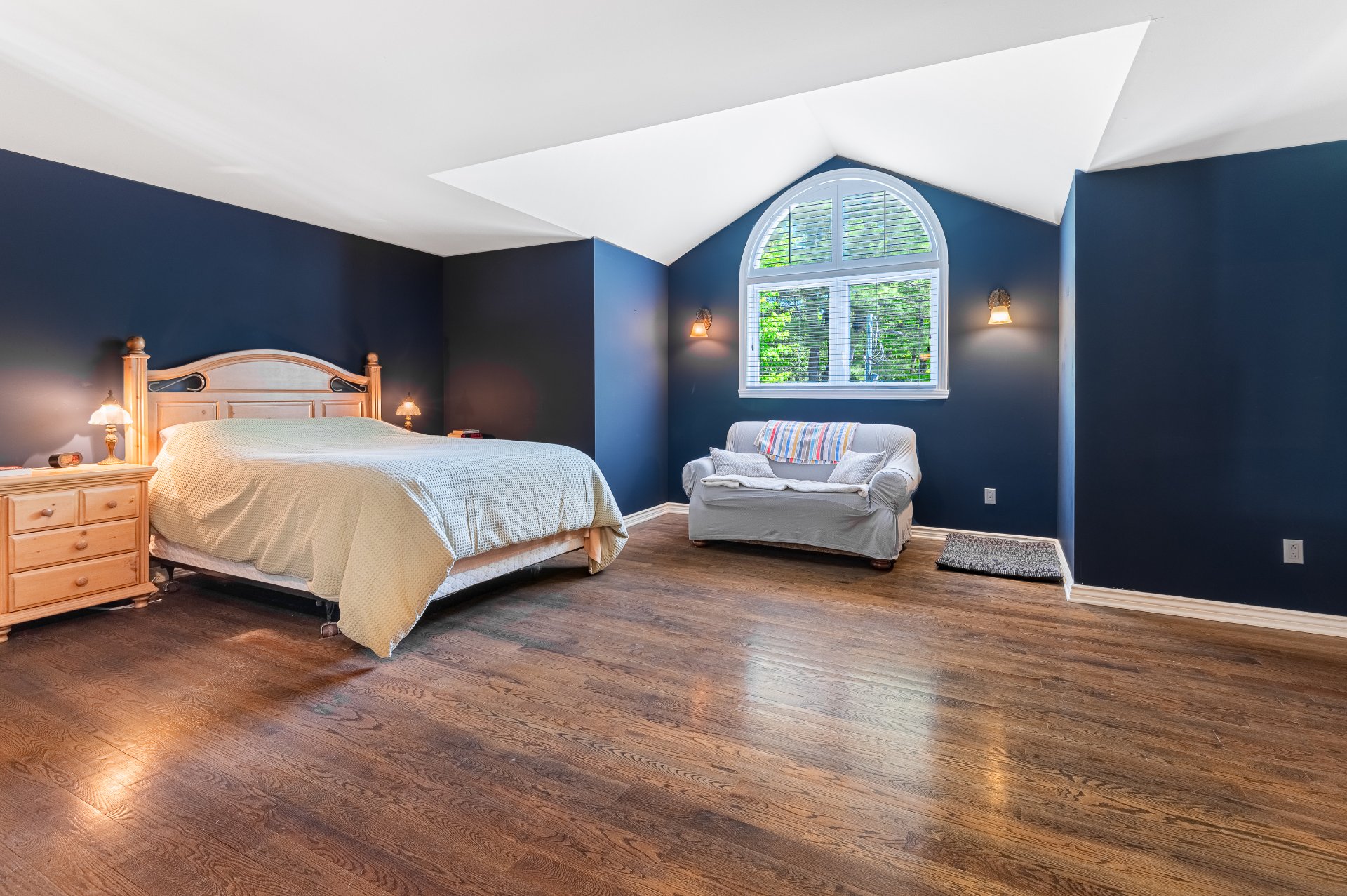 Primary bedroom