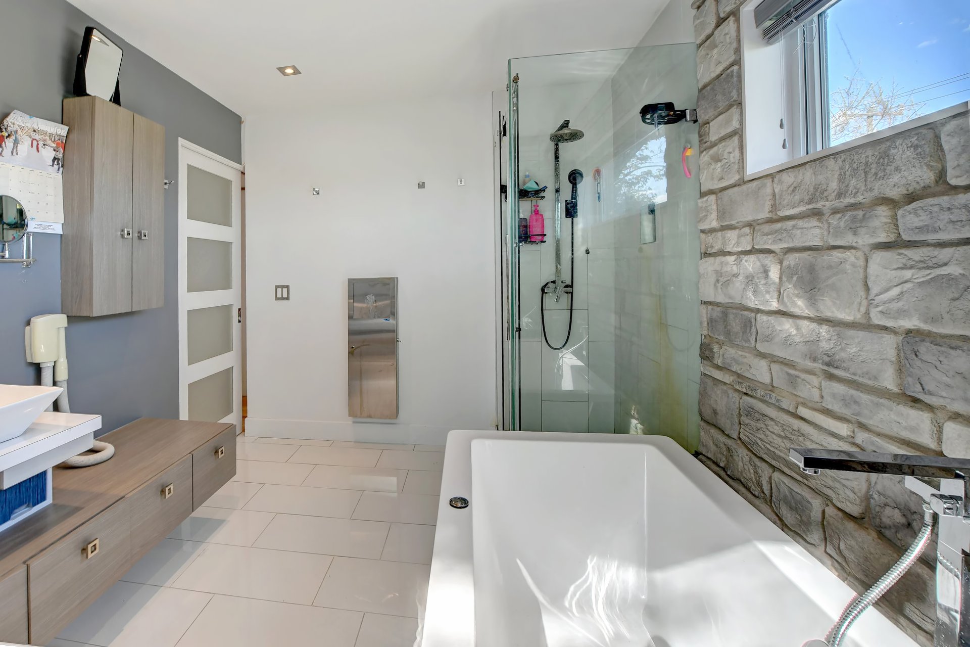 Ensuite bathroom