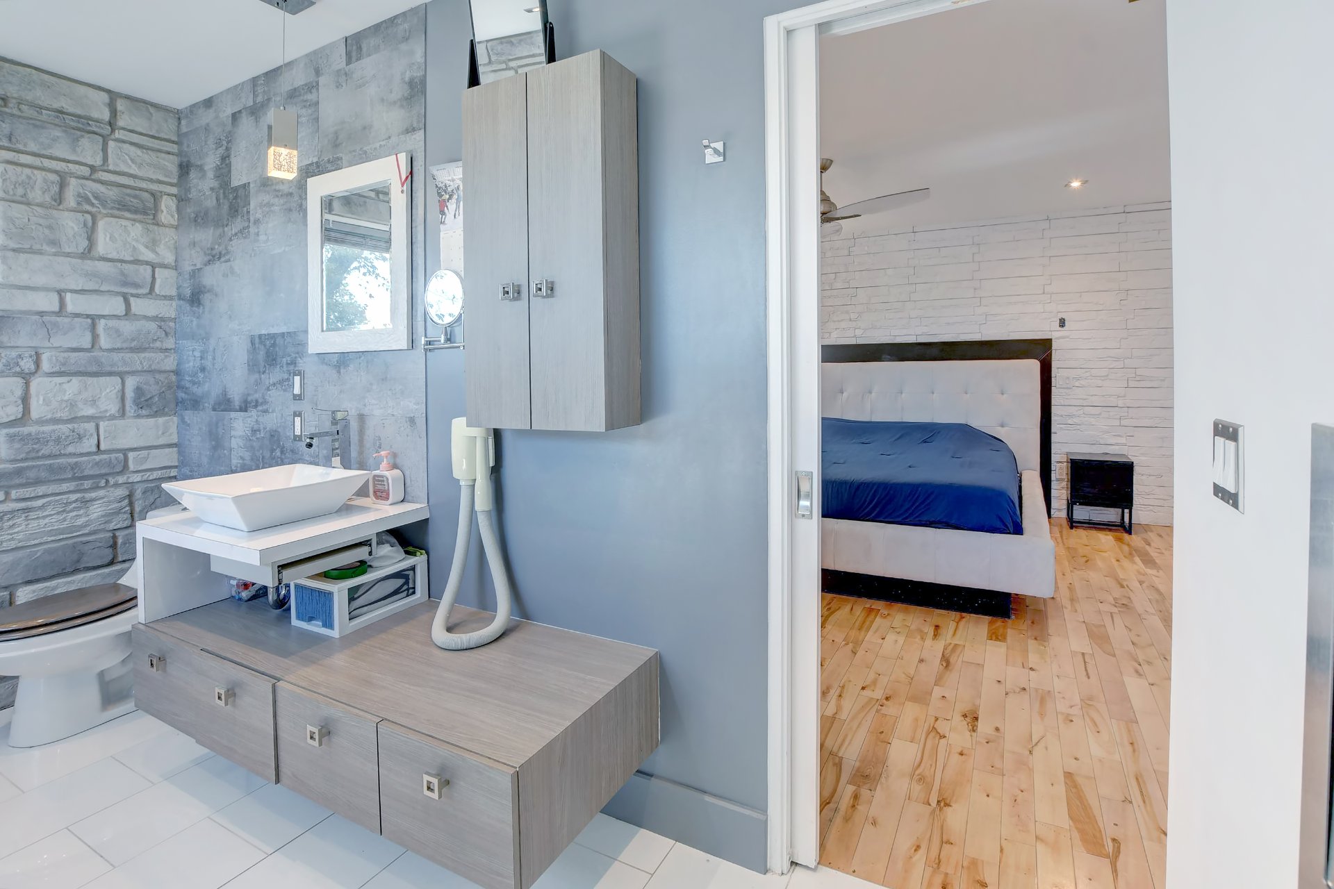 Ensuite bathroom