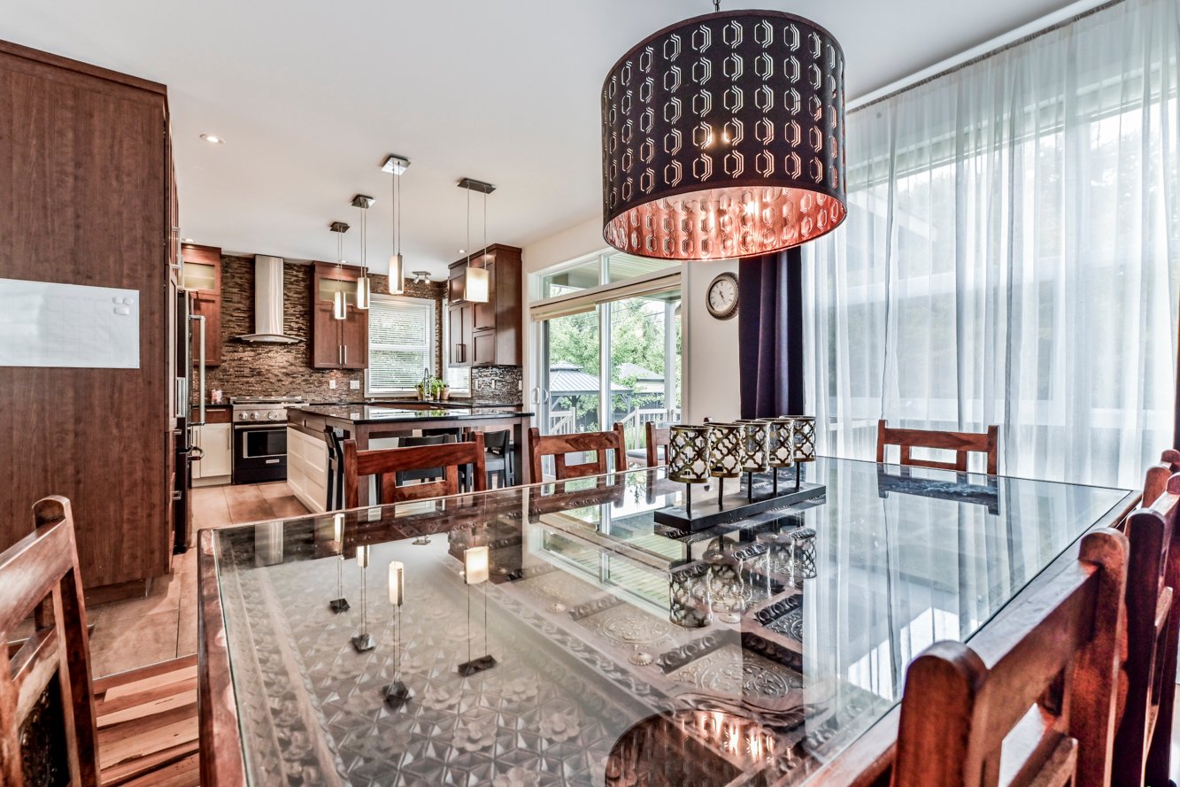 Ouverte sur la cuisine