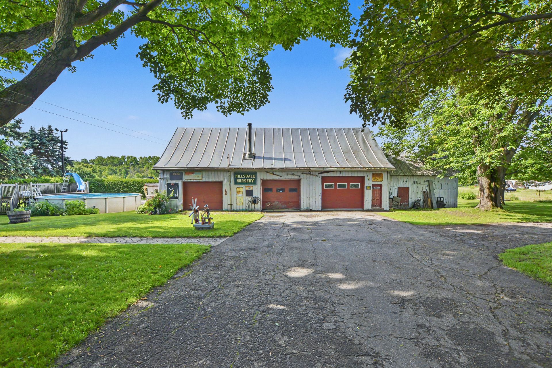 Garage