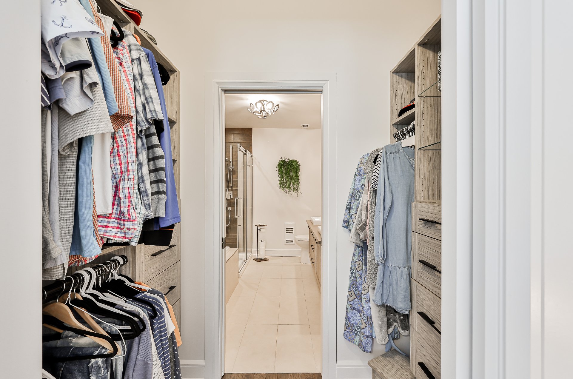 Walk-in closet