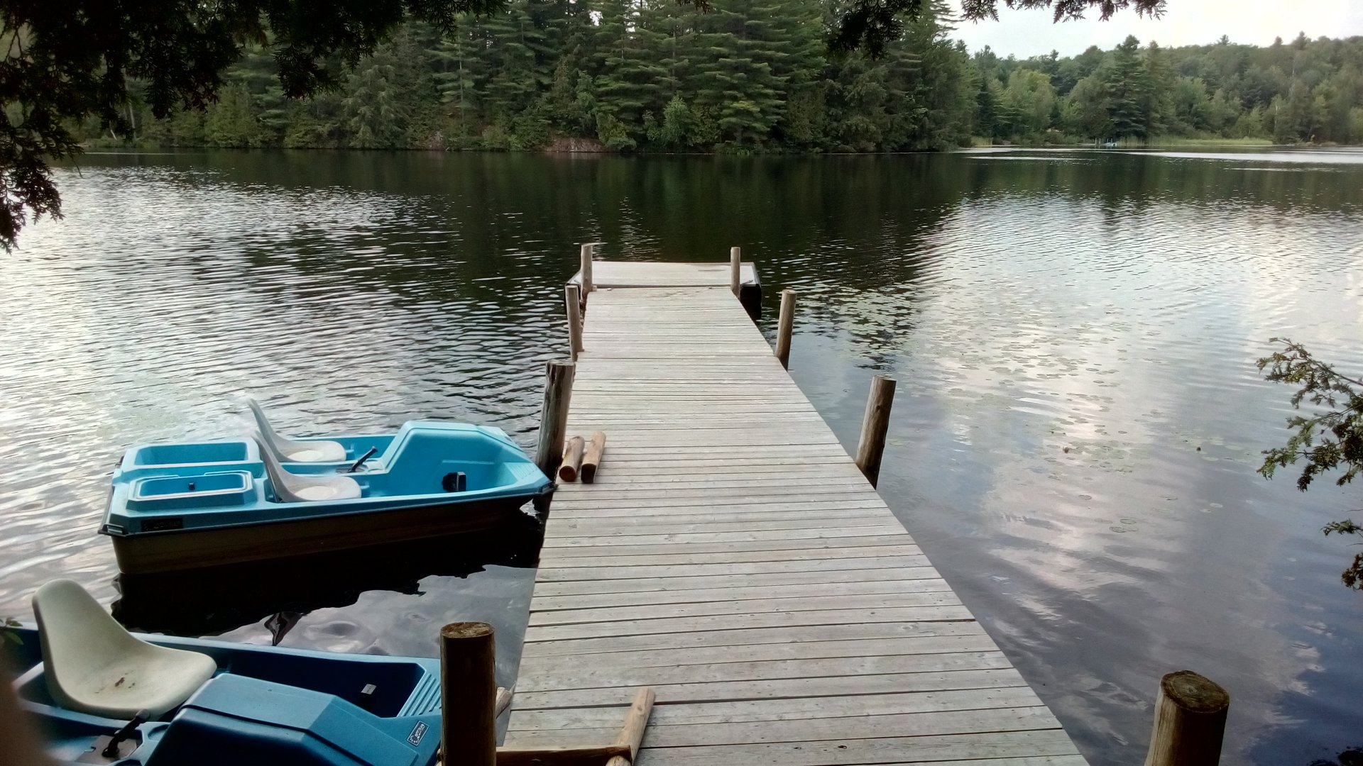 Accès au plan d'eau