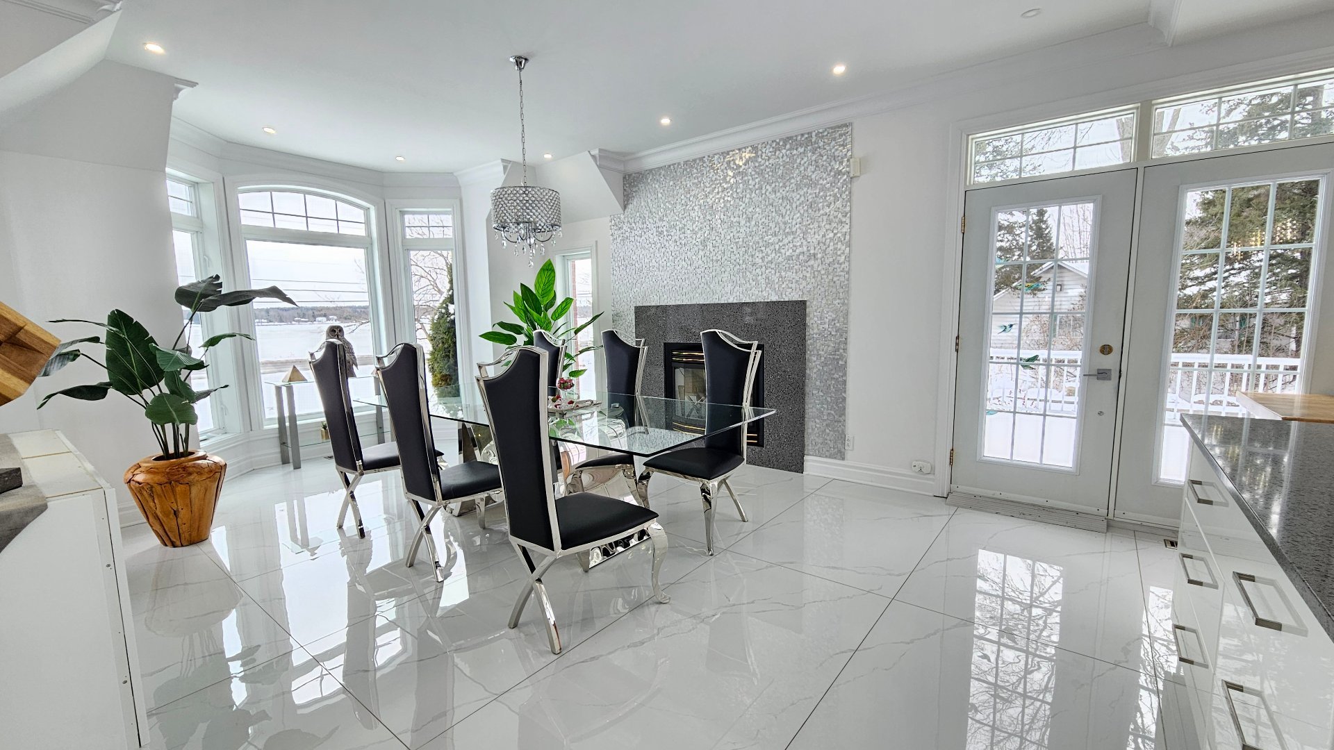 Dining room