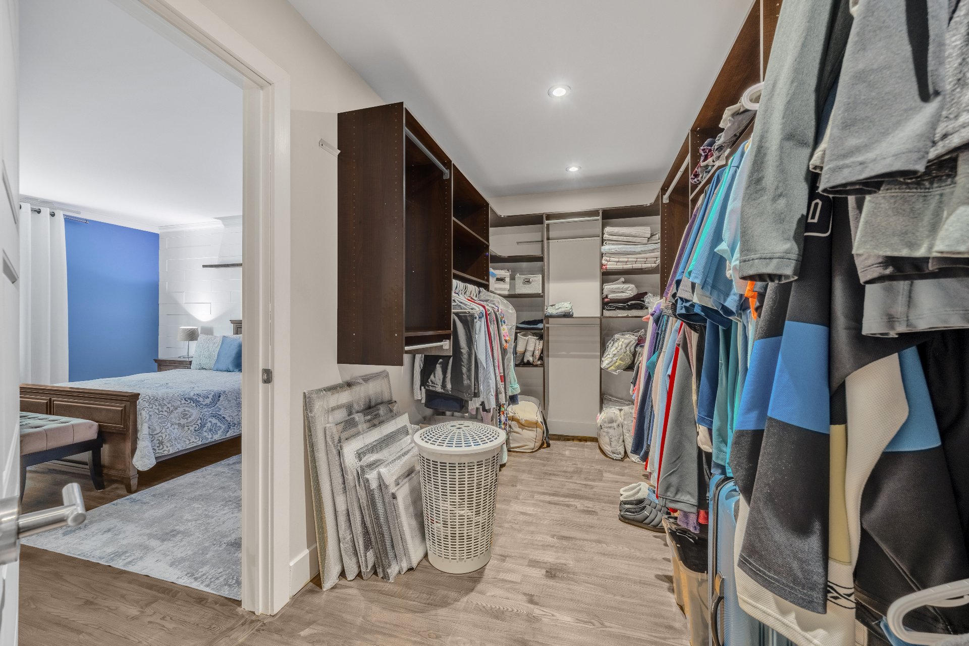 Walk-in closet