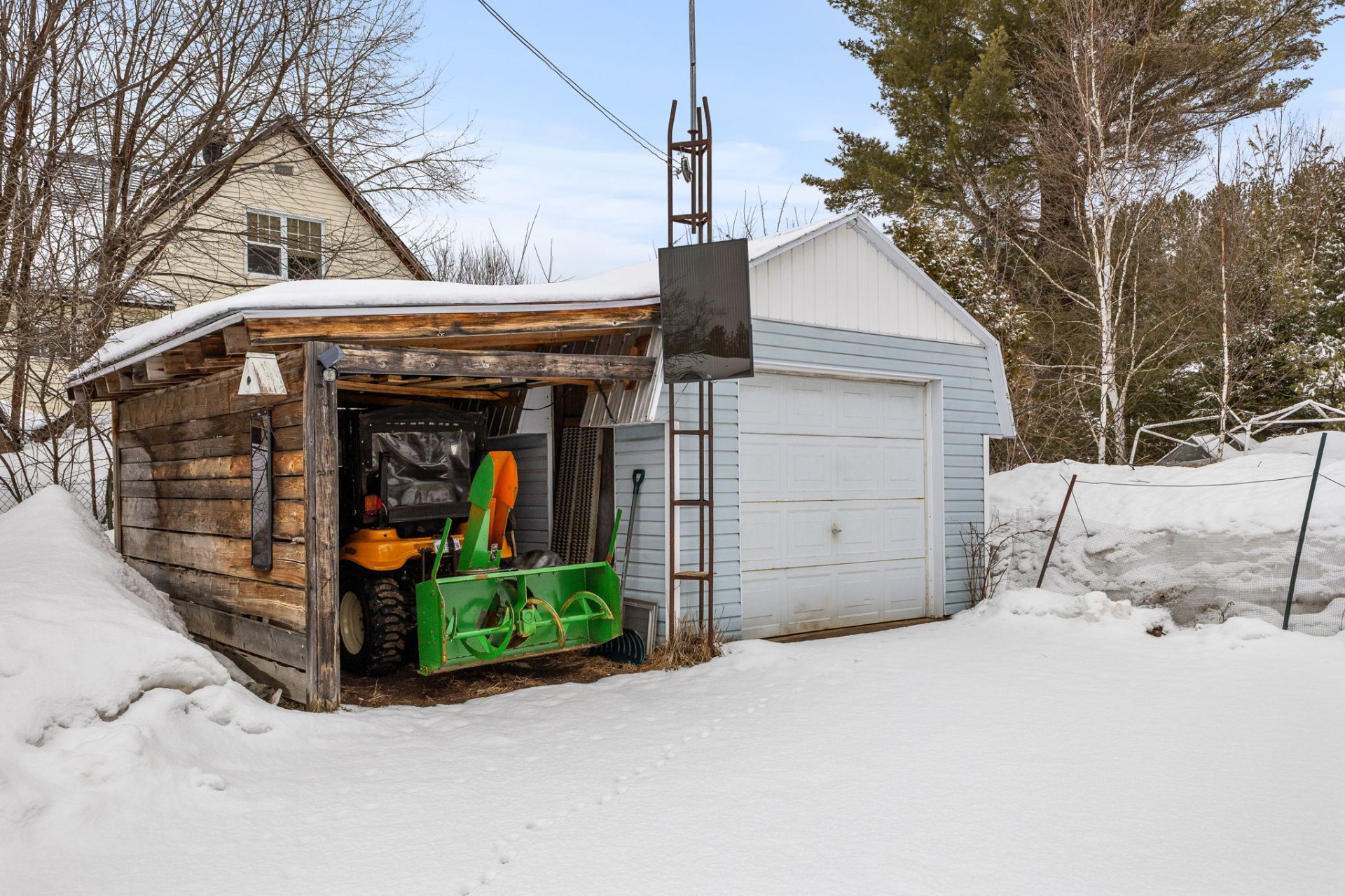2e garage
