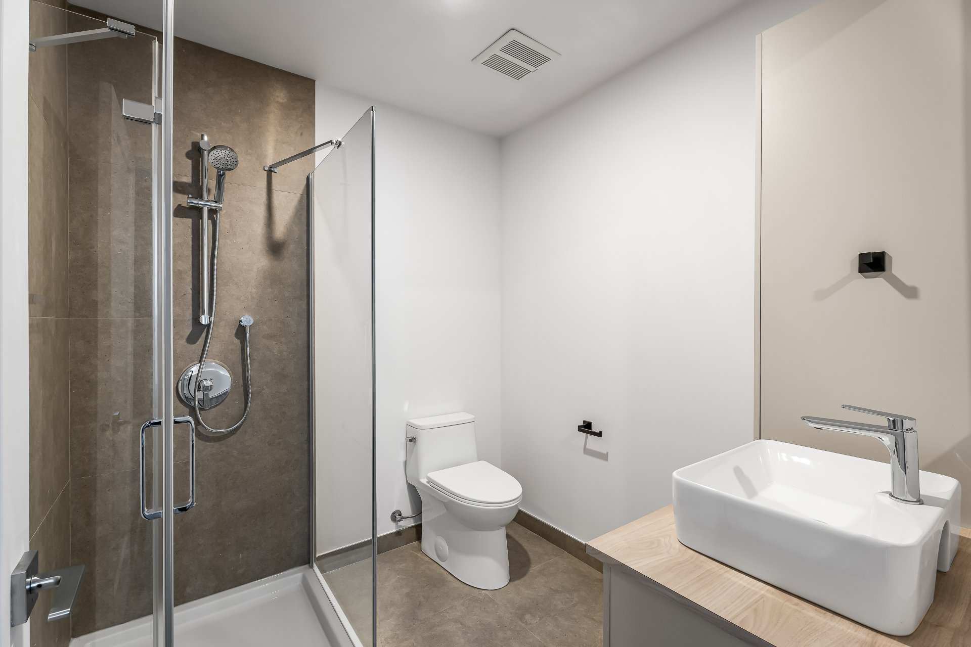 Salle de bains attenante à la CCP