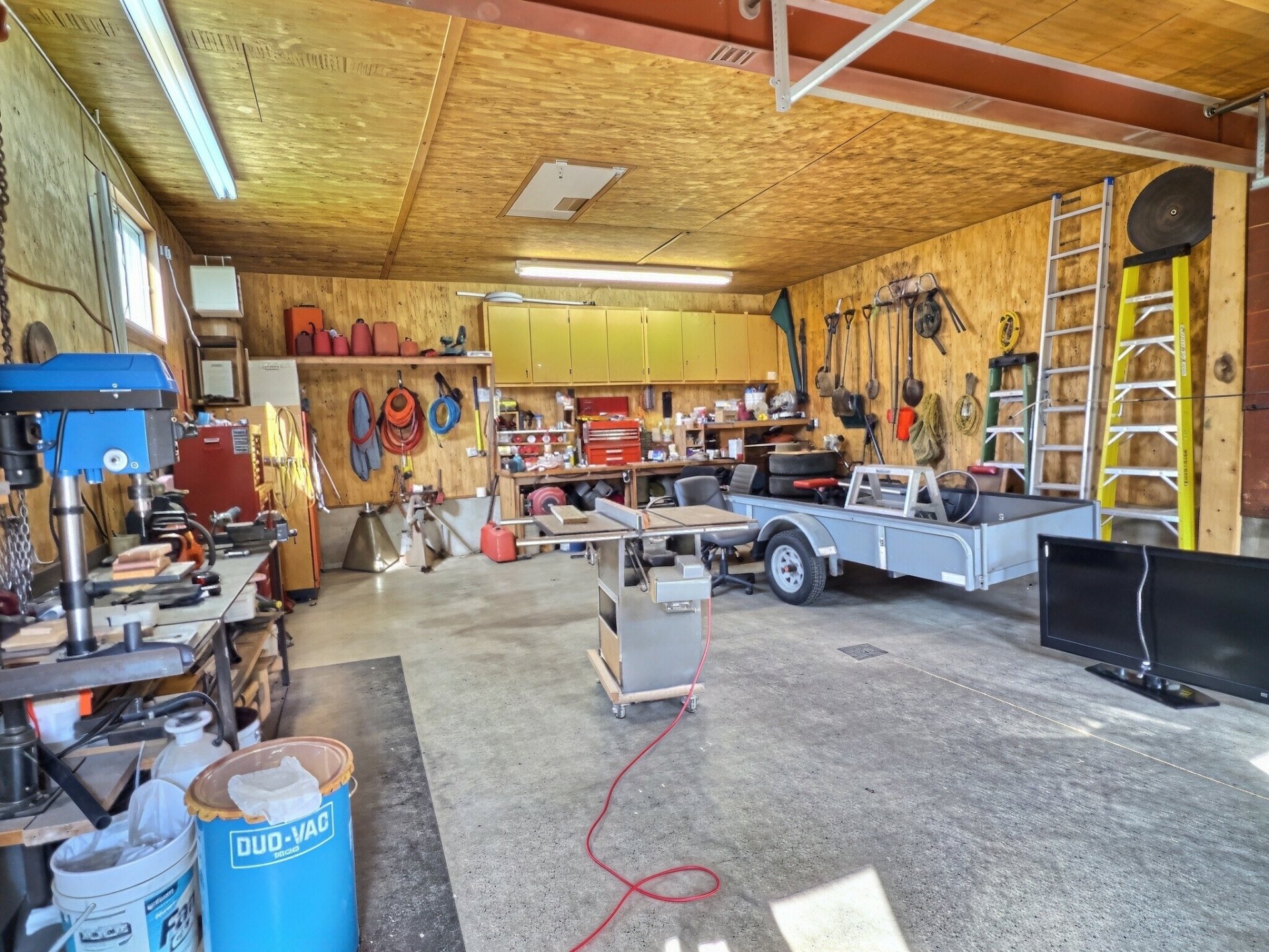 Garage