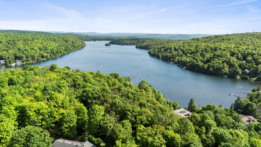 Vue sur l'eau
