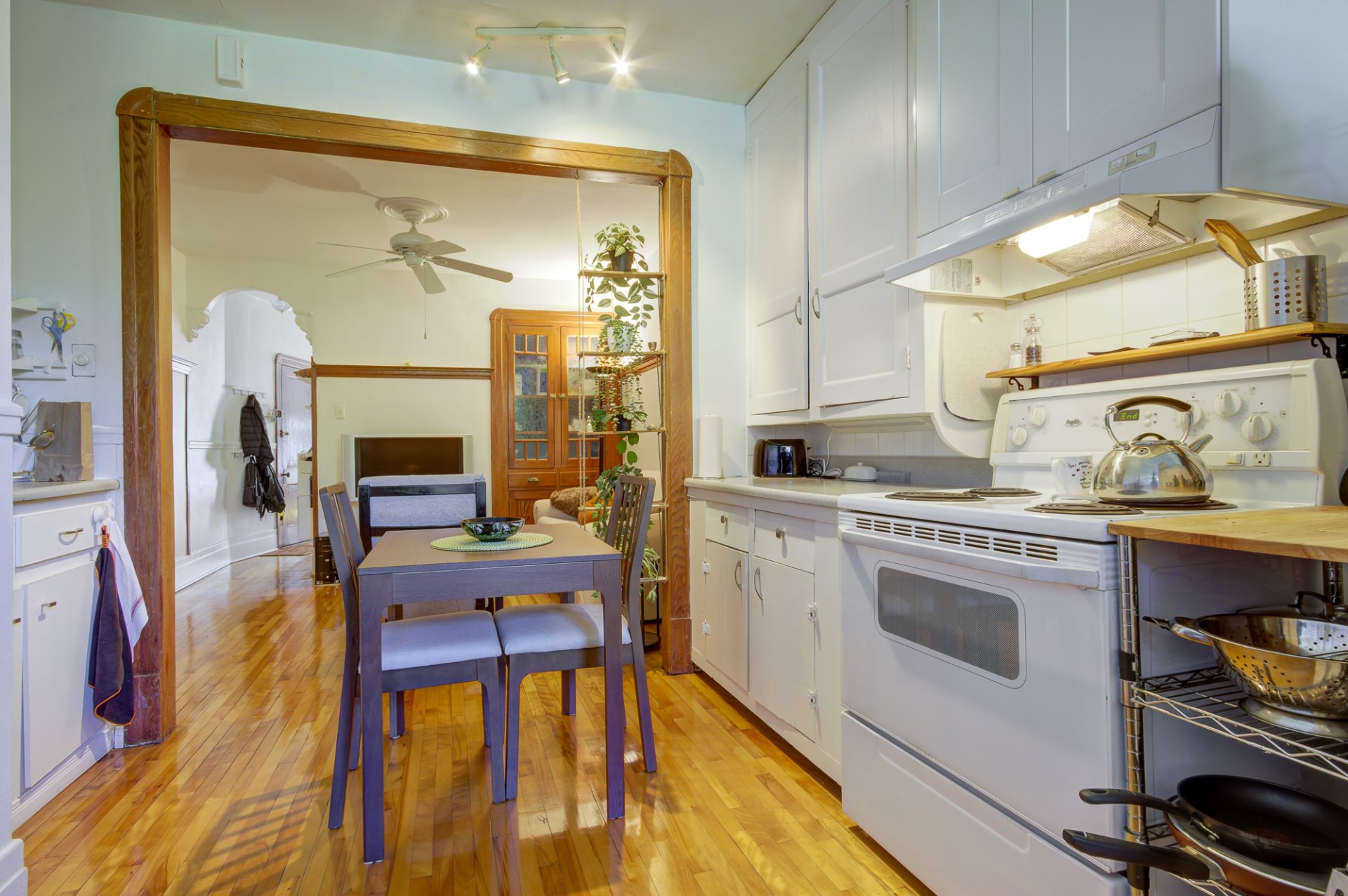 5249A - 3e à gauche