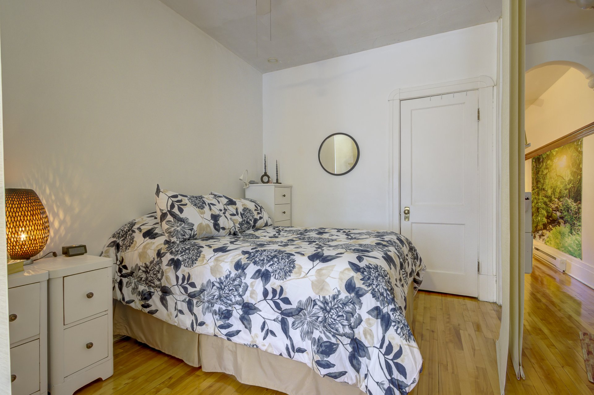 5249A - 3e à gauche