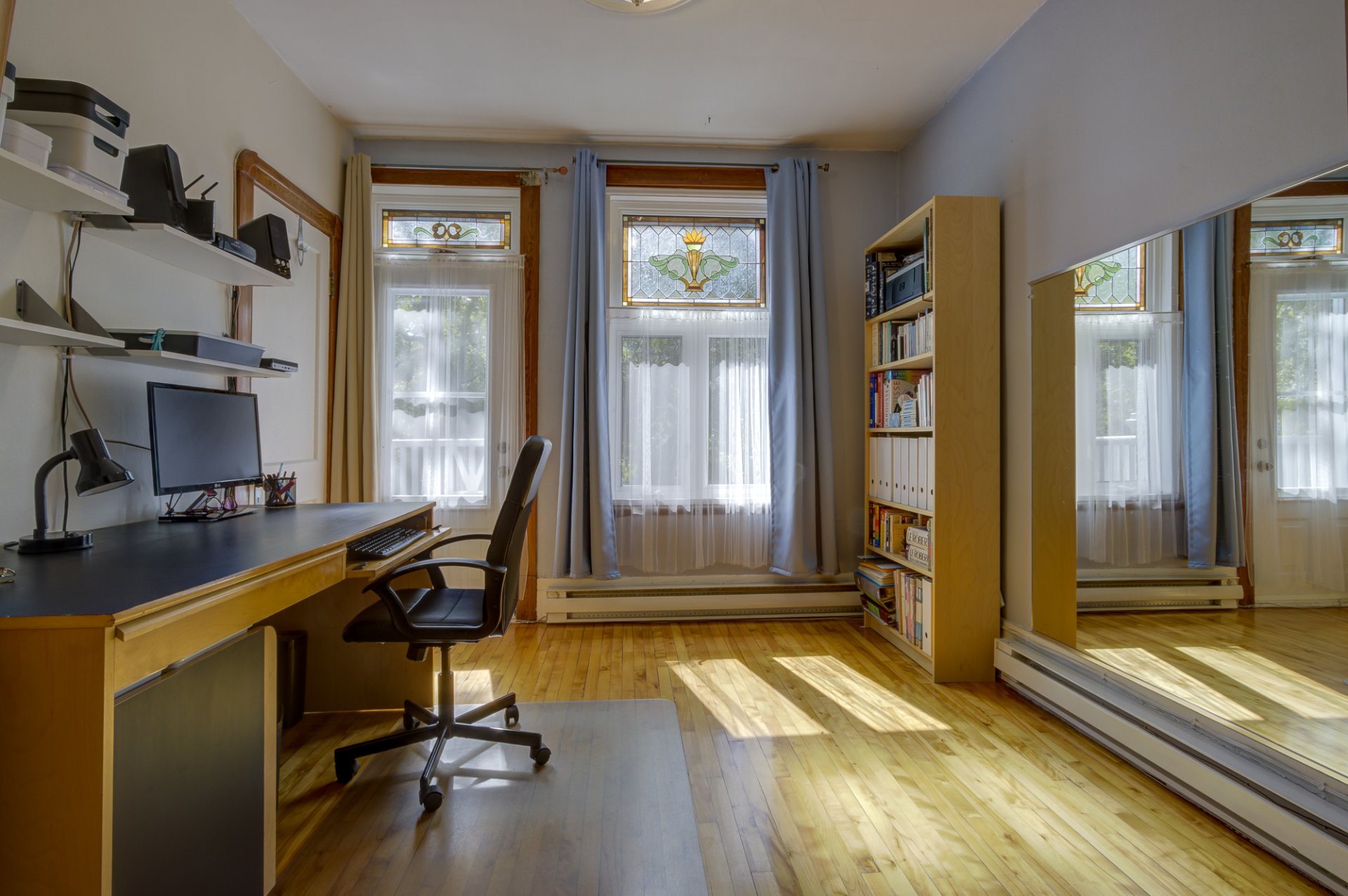 5249A - 3e à gauche