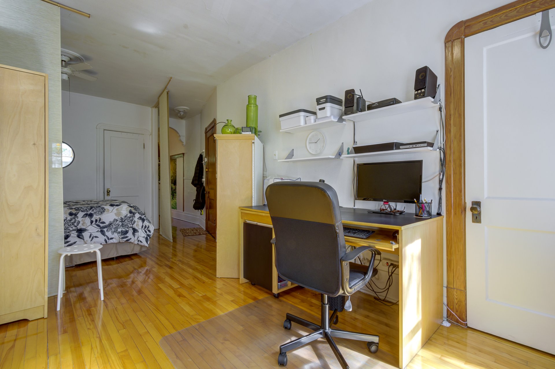 5249A - 3e à gauche