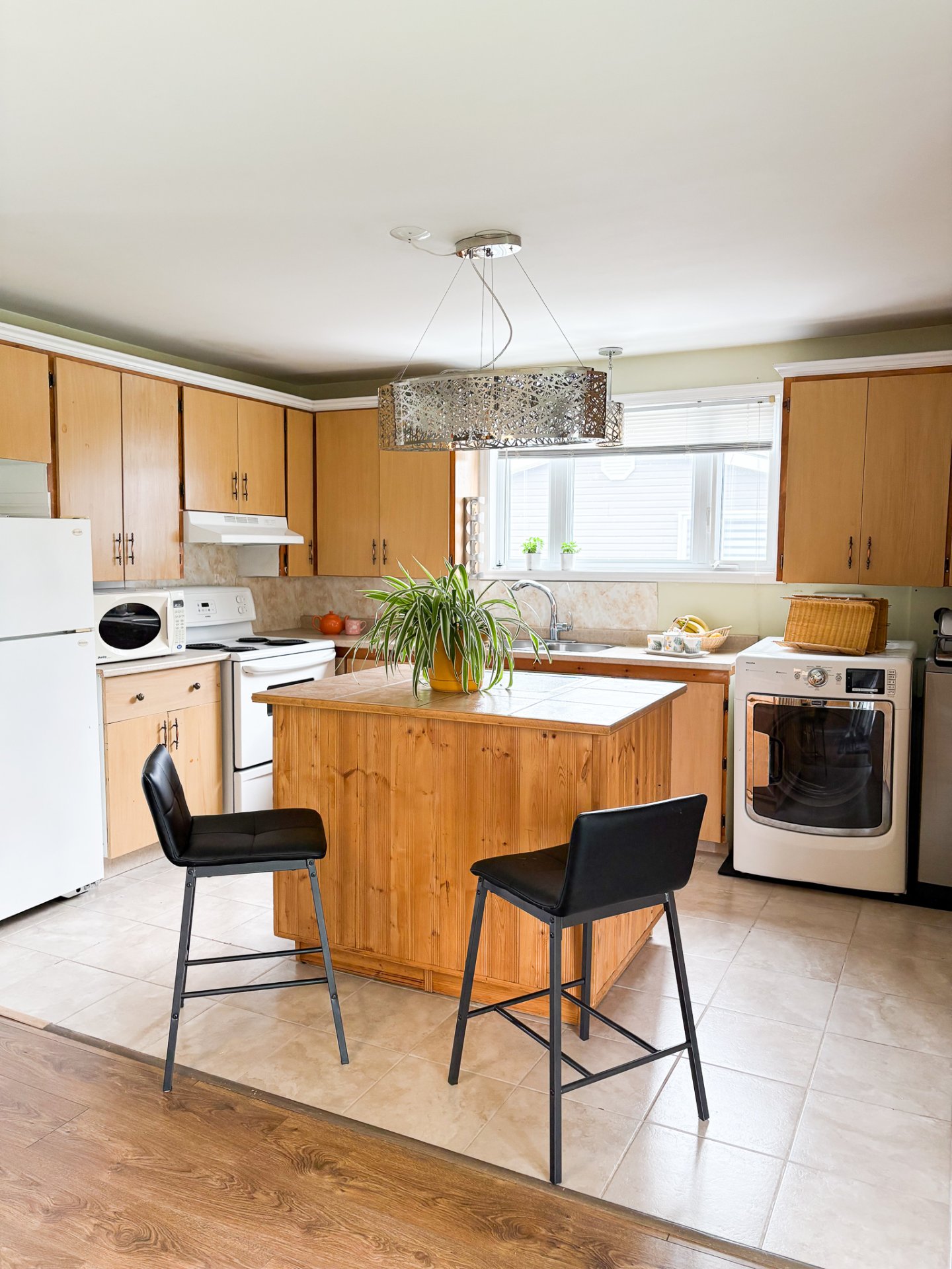Appartement 4 et demi au premier étage