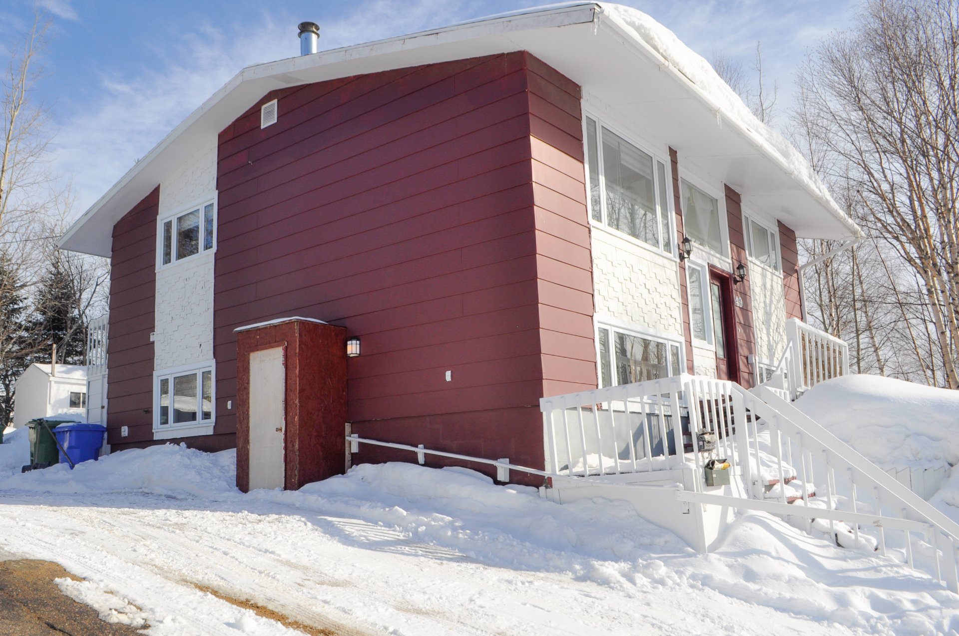 4 places de stationnement