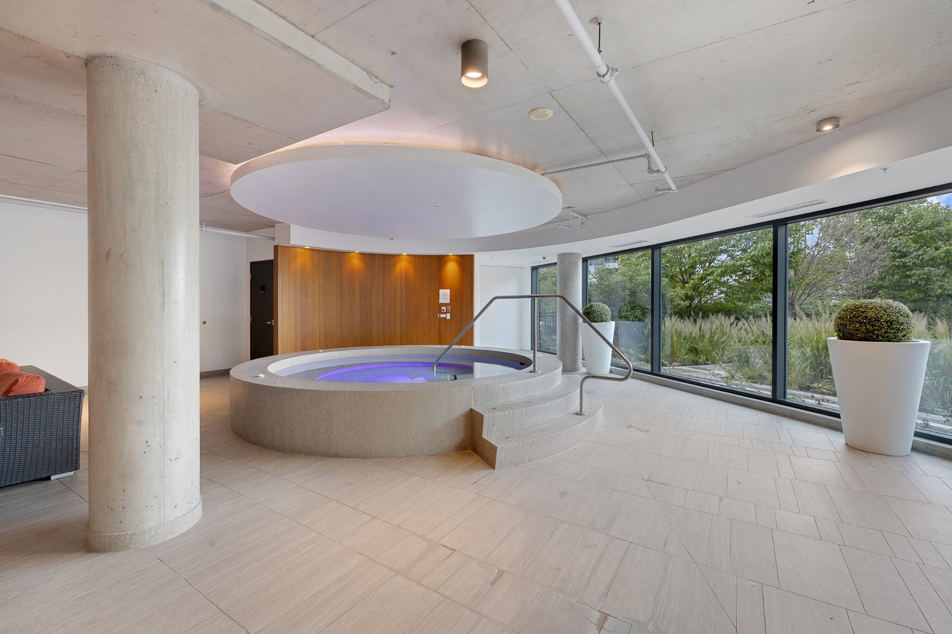 Hot tub