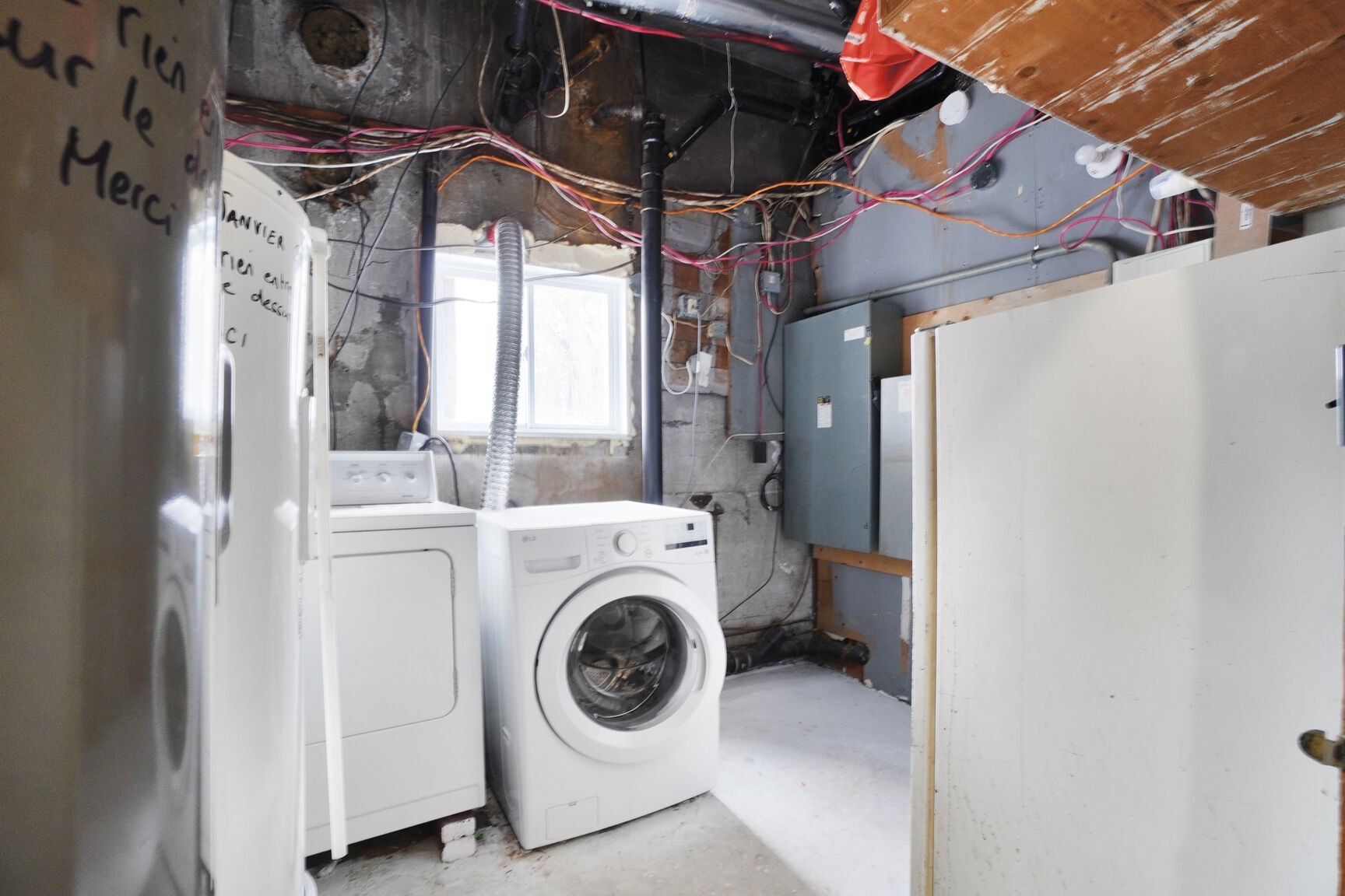 Commune (rez-de-jardin)