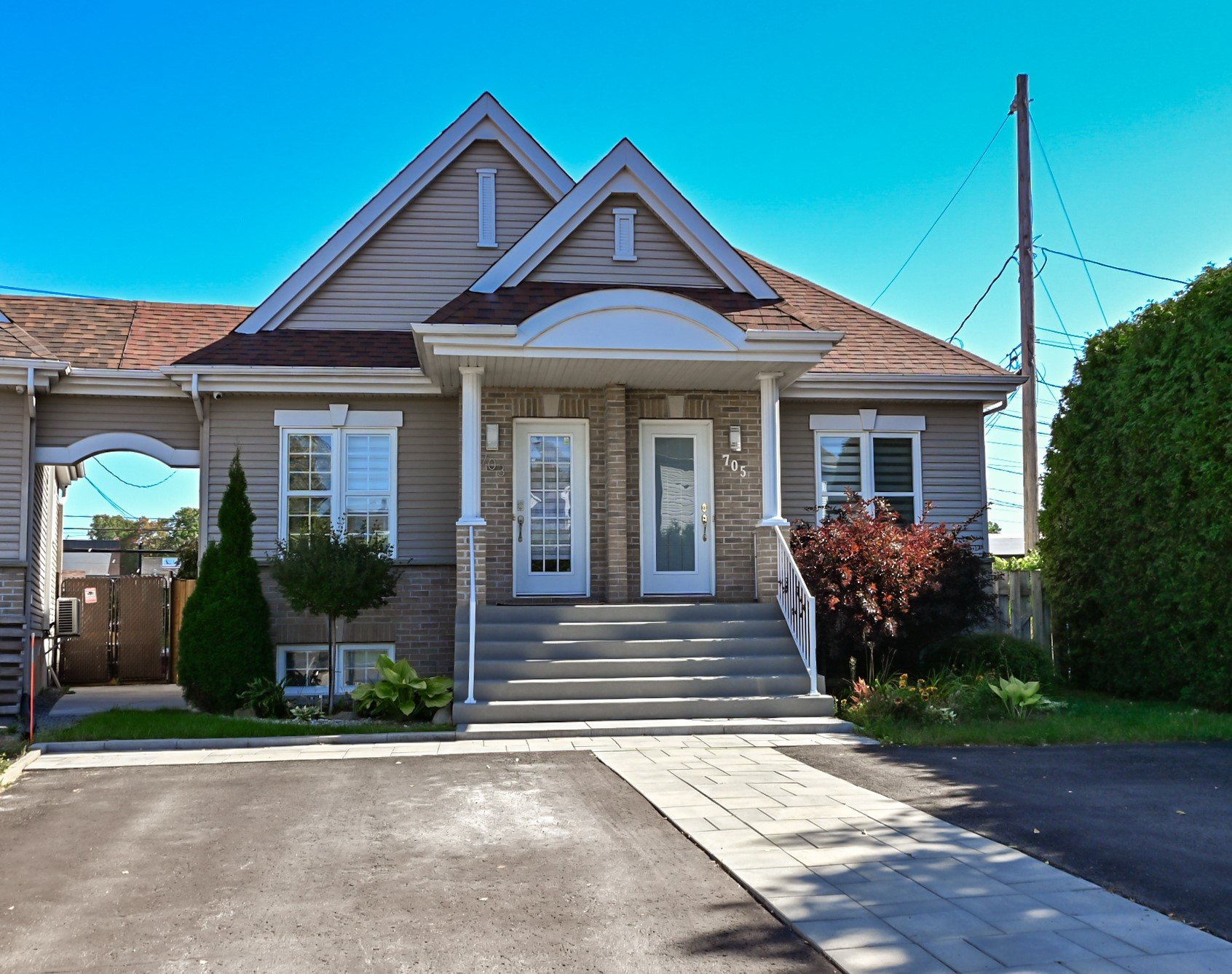 703, Crois. Brown — photo 1