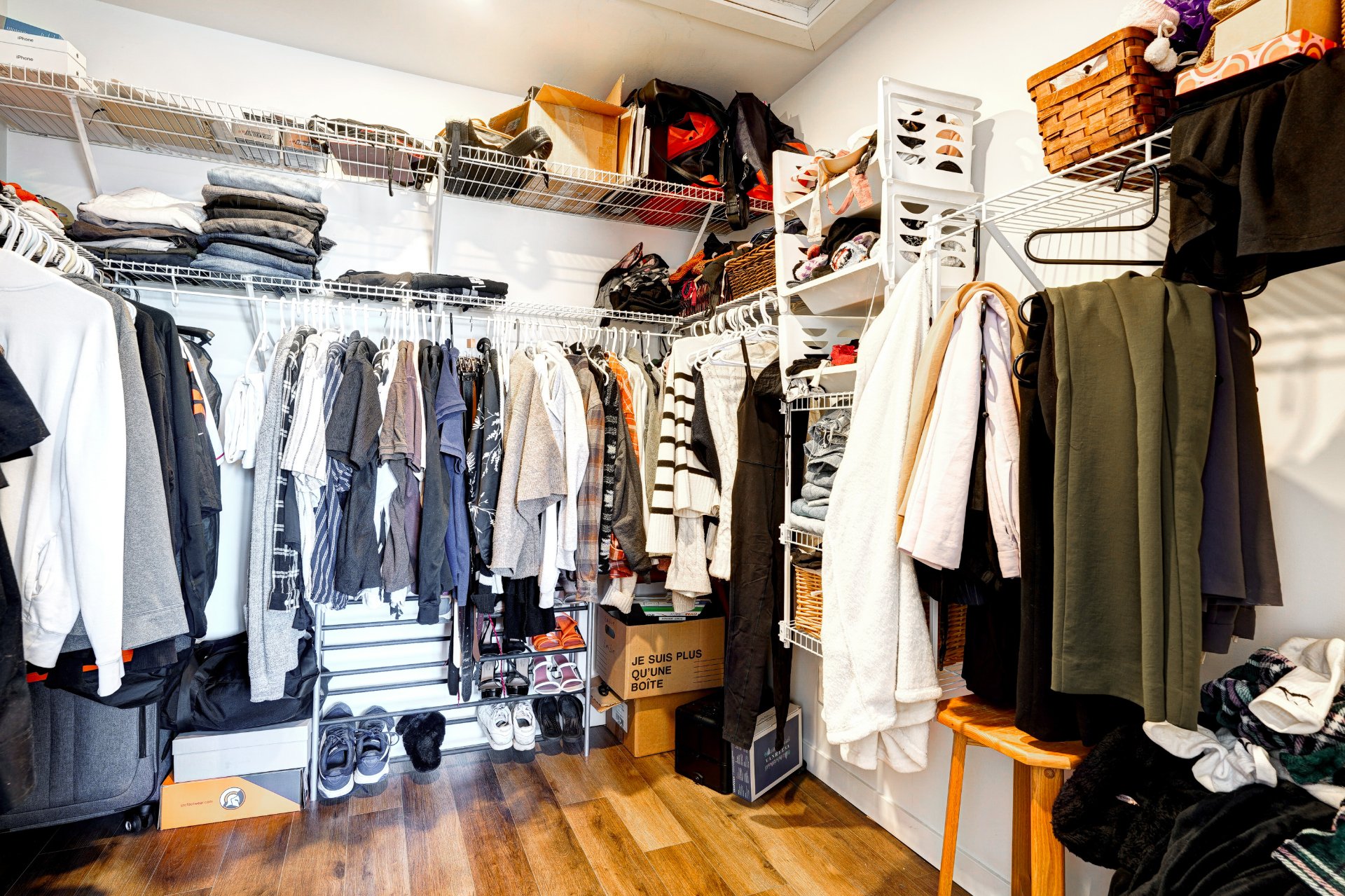 Walk-in closet