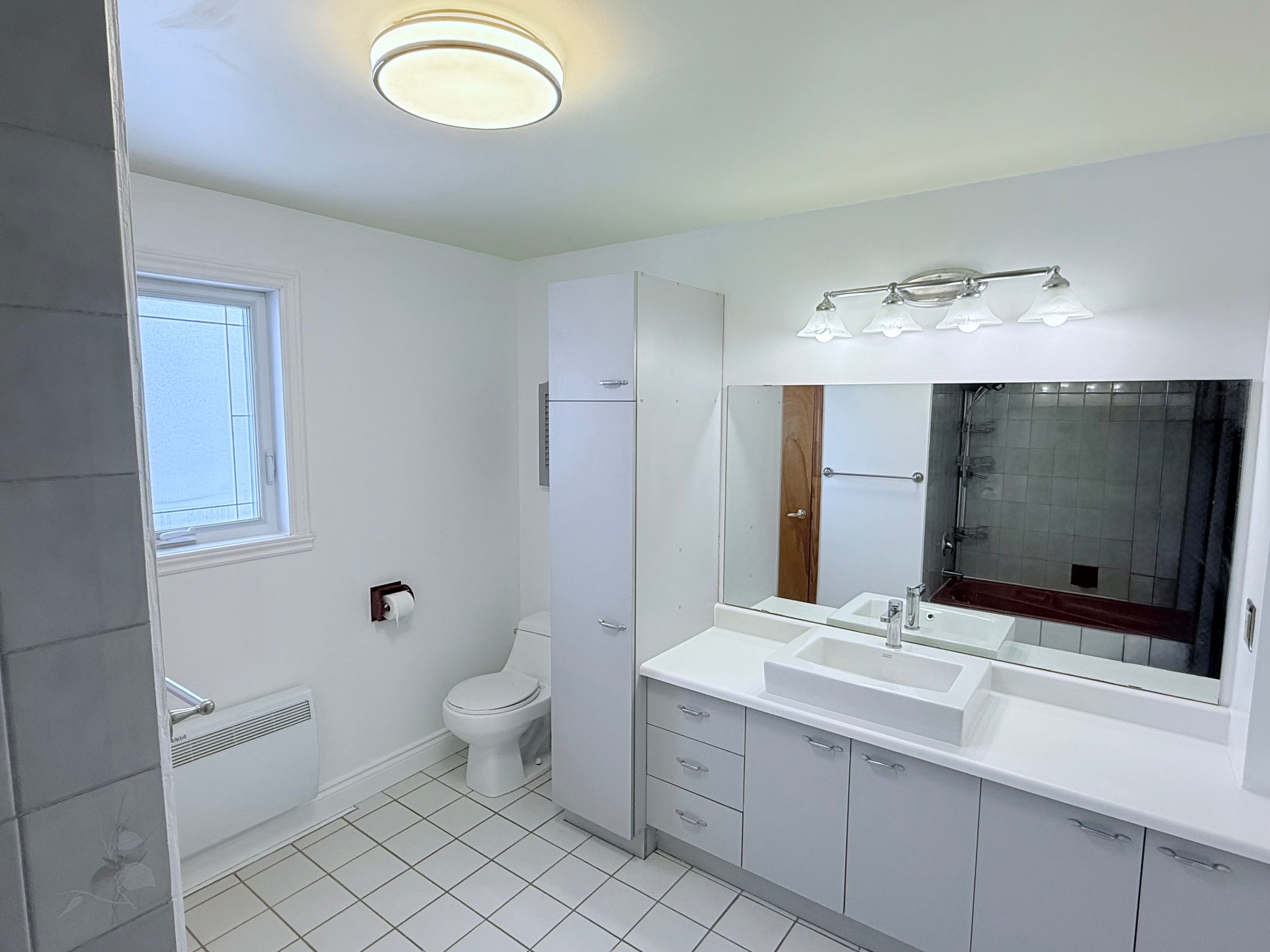 Salle de bains attenante à la CCP