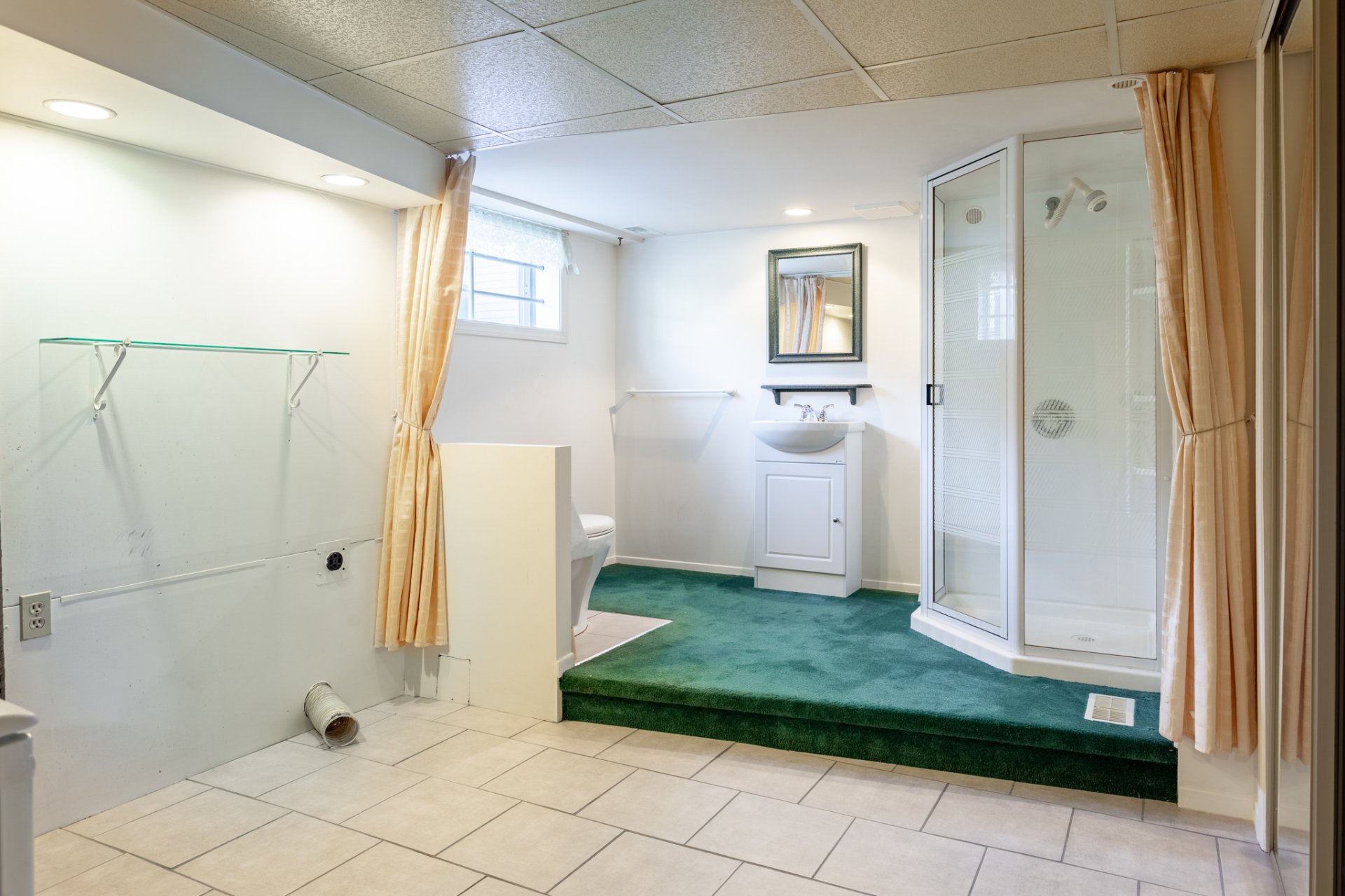et salle de lavage.