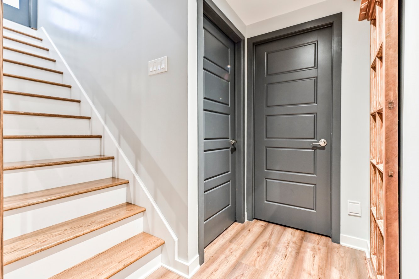 Porte vers 3e chambre à gauche