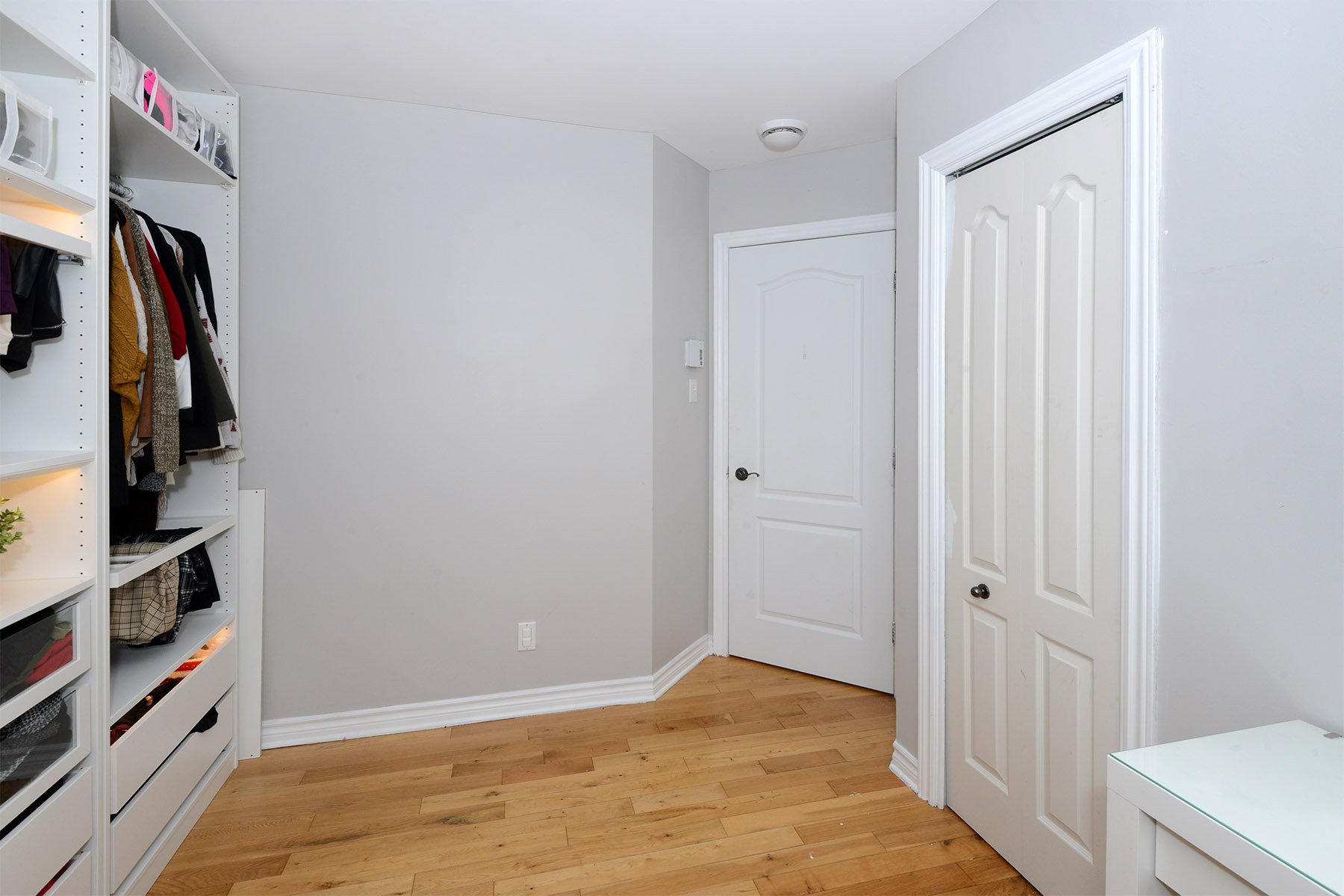 Walk-in closet