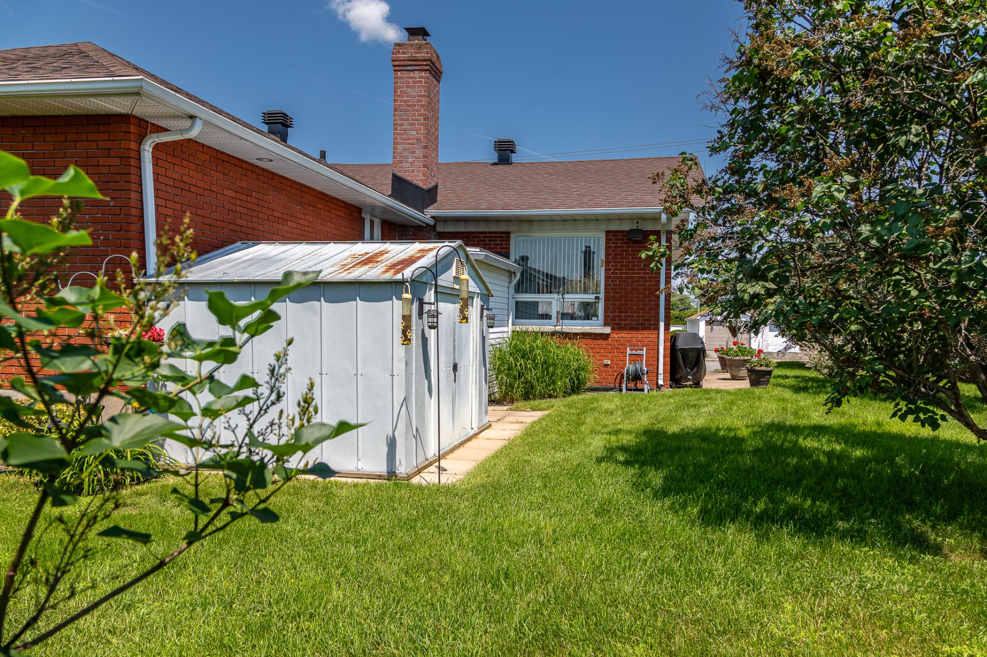 Cour