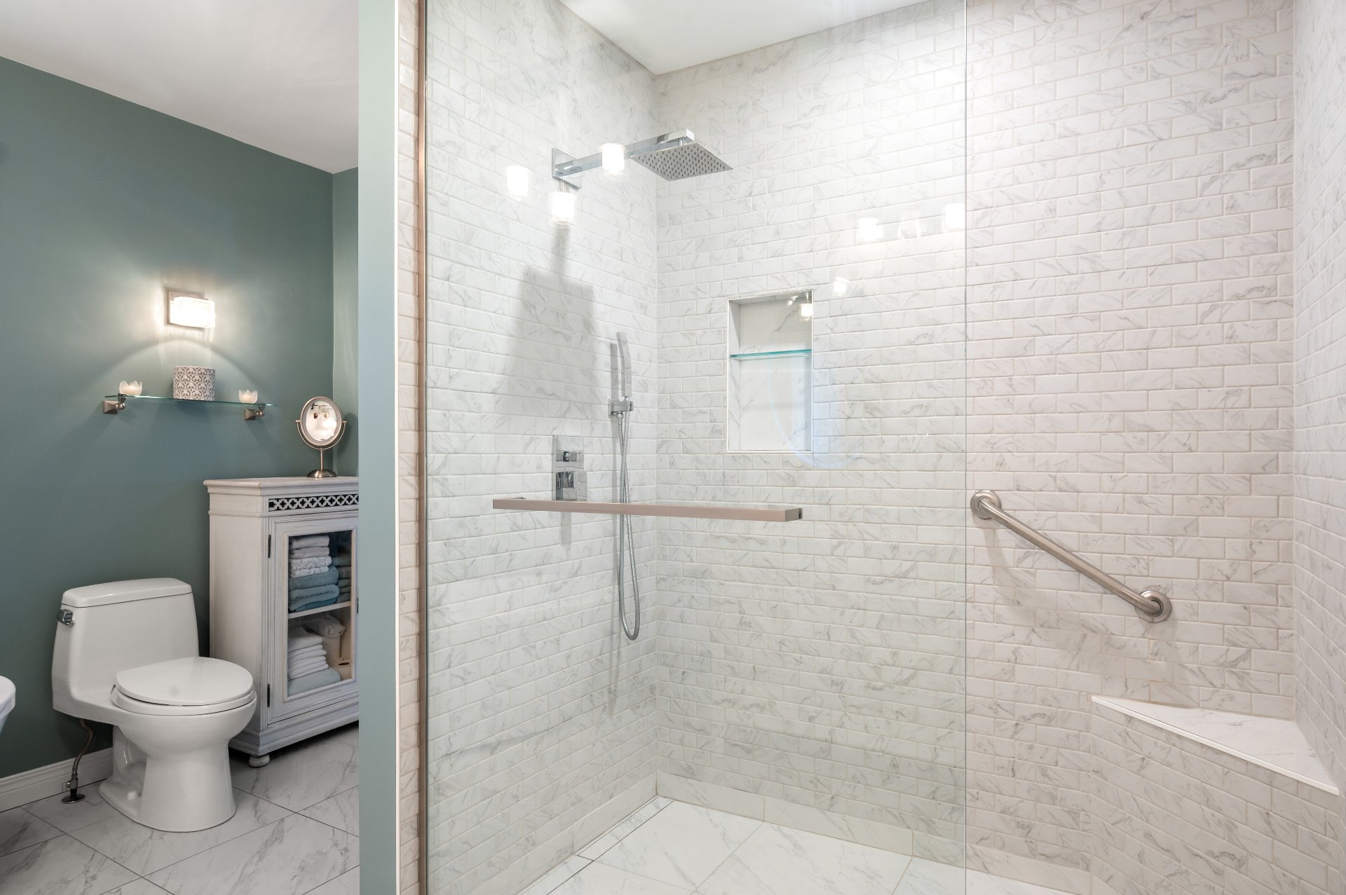 Salle de bains attenante à la CCP