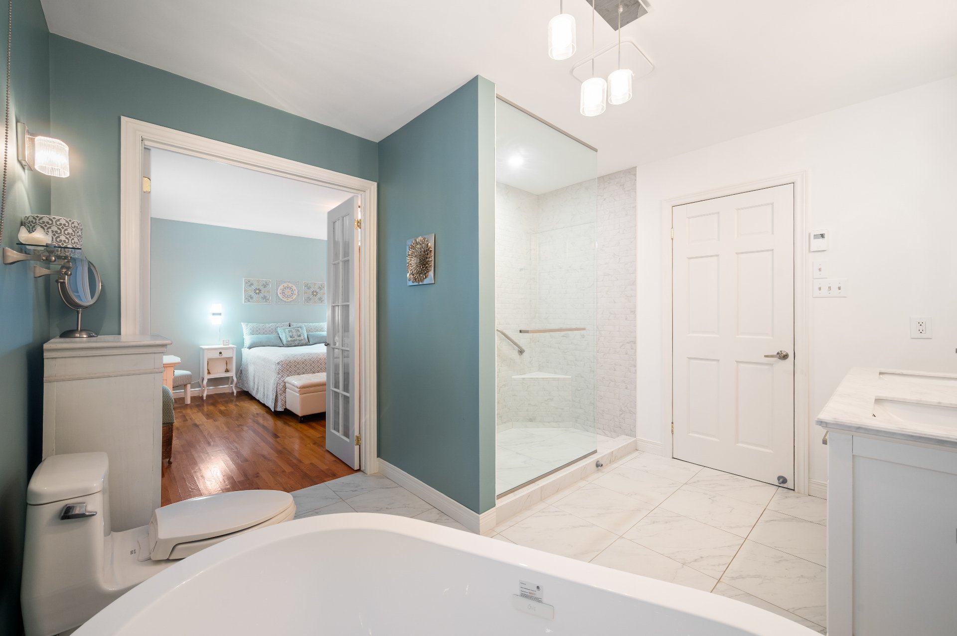 Salle de bains attenante à la CCP