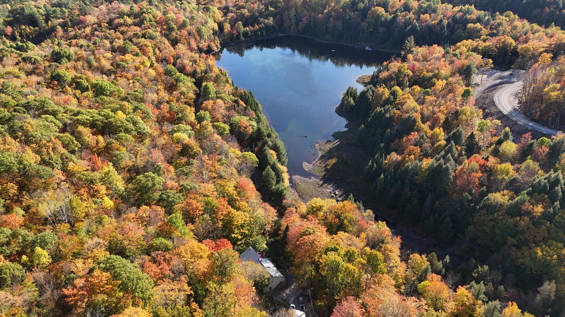 Accès au plan d'eau