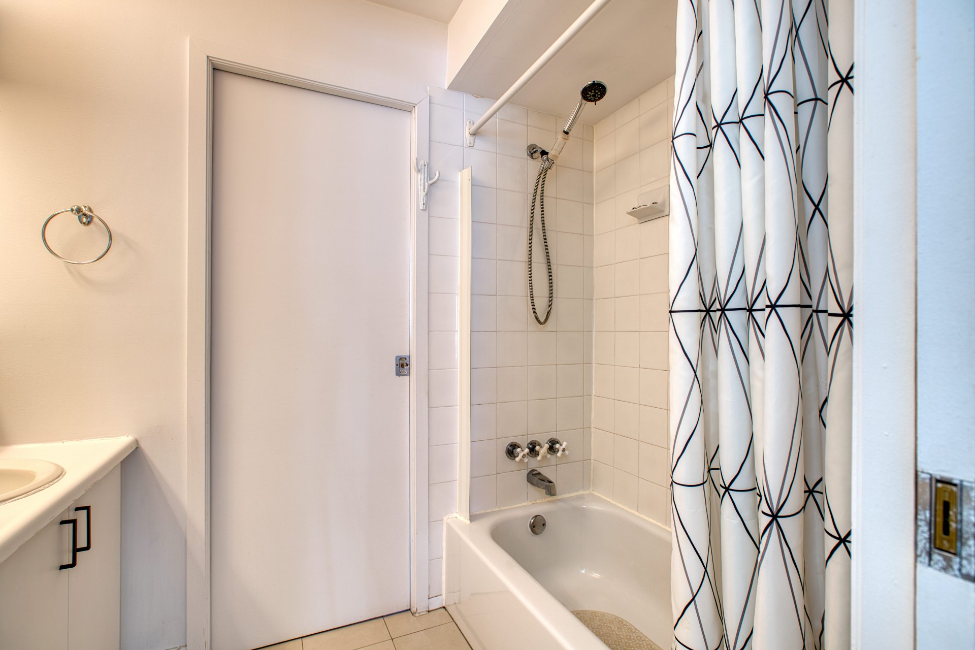 Salle de bains attenante à la CCP