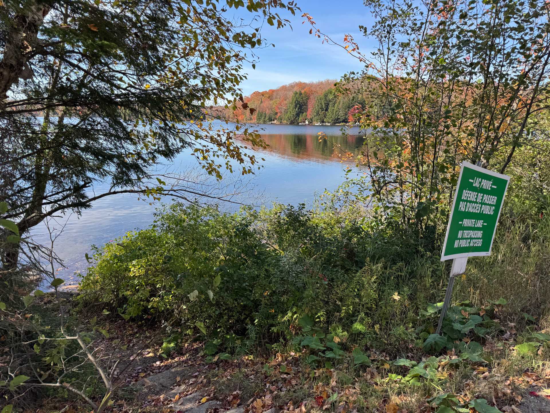 Accès au plan d'eau